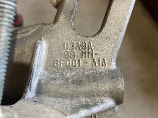 bontott FORD FIESTA V Motor Tartó Bak (Fém)