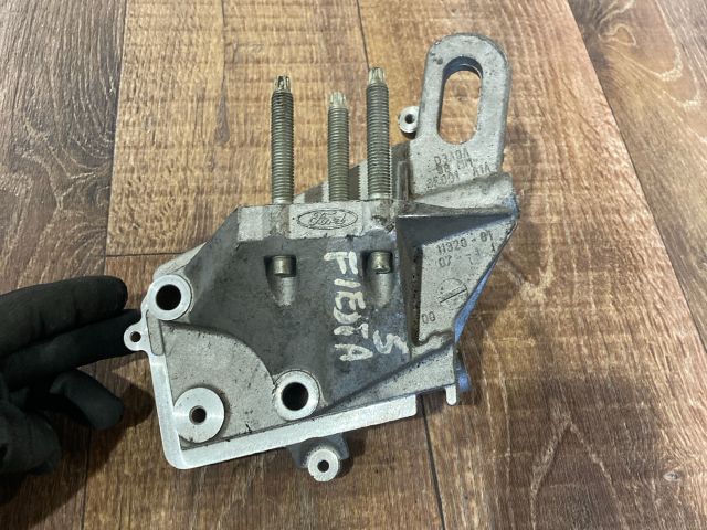 bontott FORD FIESTA V Motor Tartó Bak (Fém)