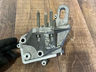 bontott FORD FIESTA V Motor Tartó Bak (Fém)
