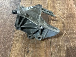 bontott FORD FIESTA V Motor Tartó Bak (Fém)