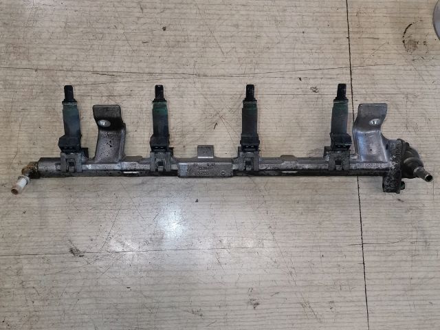 bontott FORD FIESTA V Porlasztó Sor / Híd