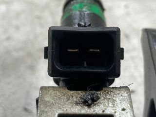 bontott FORD FIESTA V Porlasztó Sor / Híd