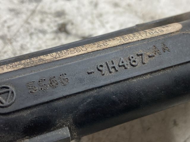 bontott FORD FIESTA V Porlasztó Sor / Híd