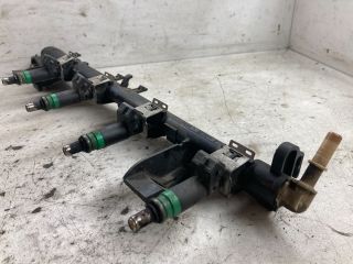 bontott FORD FIESTA V Porlasztó Sor / Híd