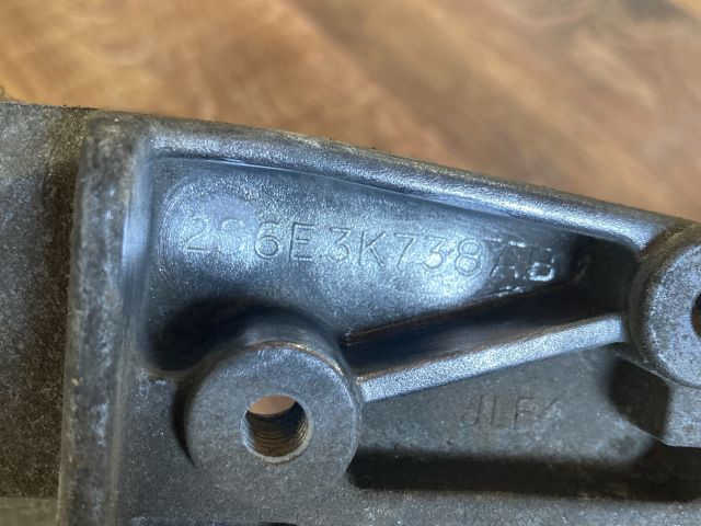 bontott FORD FIESTA V Szervó Tartó Bak (Magában)