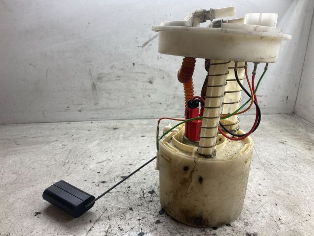 bontott FORD FIESTA V Üzemanyag Szivattyú