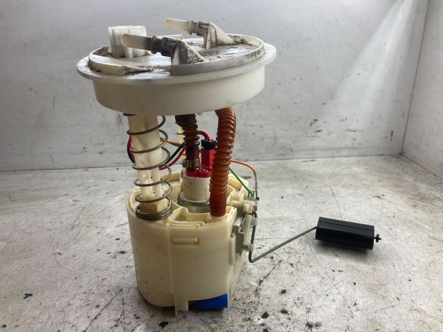 bontott FORD FIESTA V Üzemanyag Szivattyú