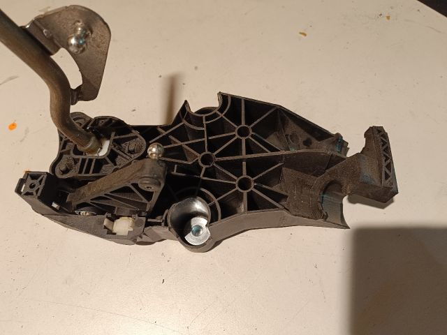 bontott FORD FIESTA V Váltó Kulissza