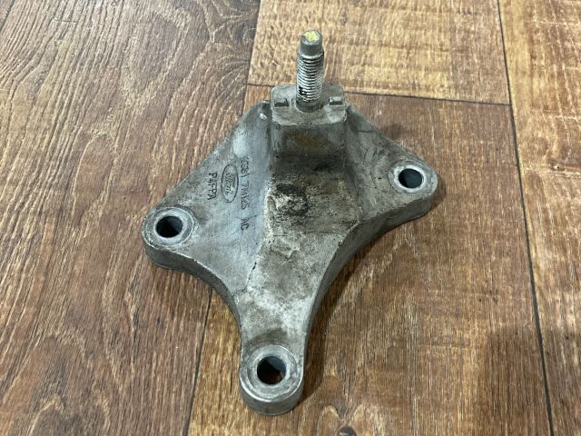 bontott FORD FIESTA V Váltó Tartó Bak (Pozíciófüggetlen)