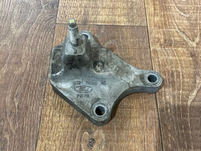 bontott FORD FIESTA V Váltó Tartó Bak (Pozíciófüggetlen)