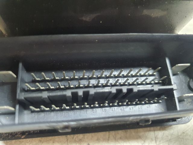 bontott FORD FIESTA V ABS Kocka