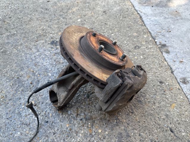 bontott FORD FIESTA V Bal első Csonkállvány Kerékaggyal