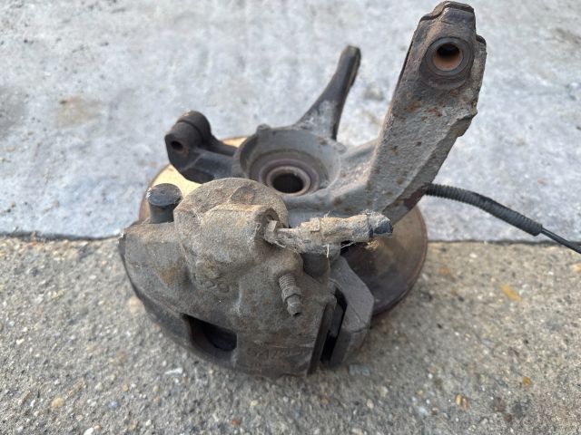 bontott FORD FIESTA V Bal első Csonkállvány Kerékaggyal