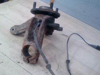 bontott FORD FIESTA V Bal első Csonkállvány Kerékaggyal