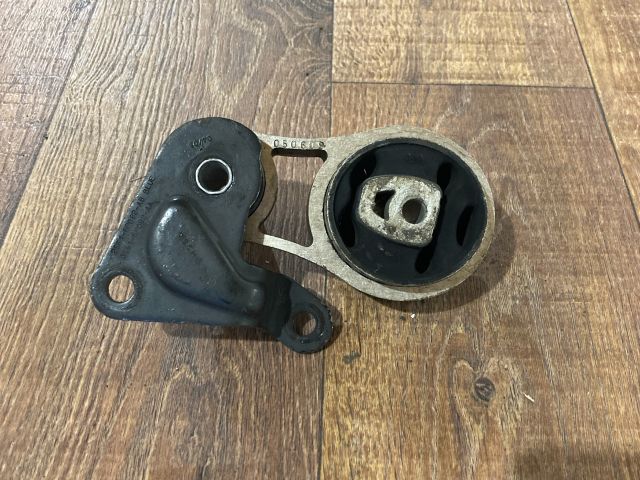 bontott FORD FIESTA V Billenésgátló Bak