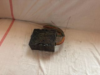 bontott FORD FIESTA V Biztosítéktábla Motortér