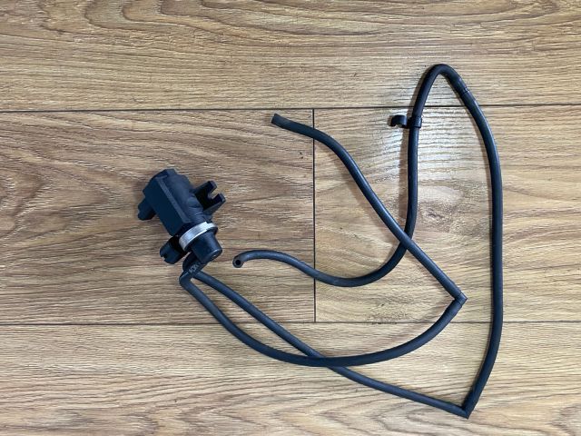 bontott FORD FIESTA V EGR / AGR Vákum Szelep