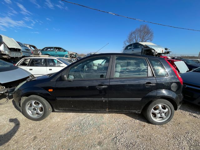 bontott FORD FIESTA V EGR Hűtő Cső