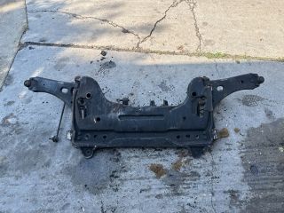 bontott FORD FIESTA V Első Bölcső