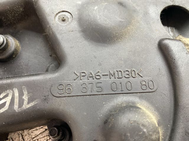 bontott FORD FIESTA V Első Vezérlés Burkolat