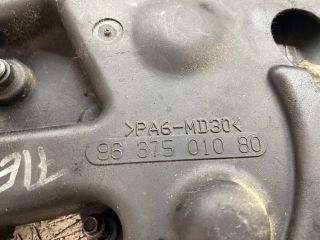 bontott FORD FIESTA V Első Vezérlés Burkolat