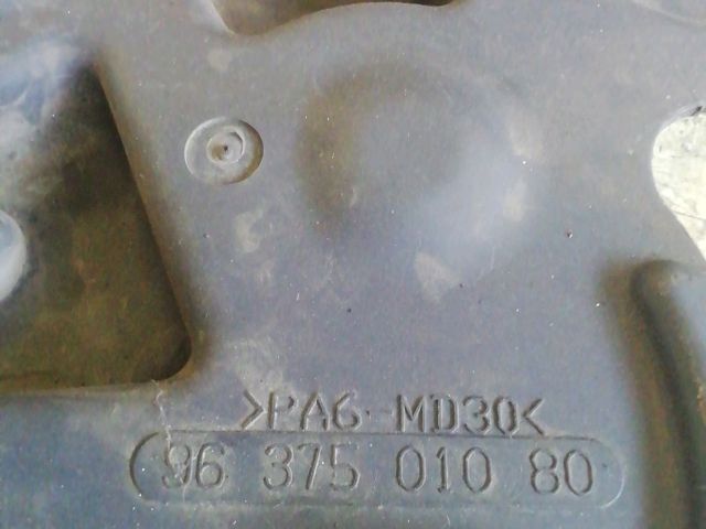 bontott FORD FIESTA V Felső Vezérlés Burkolat