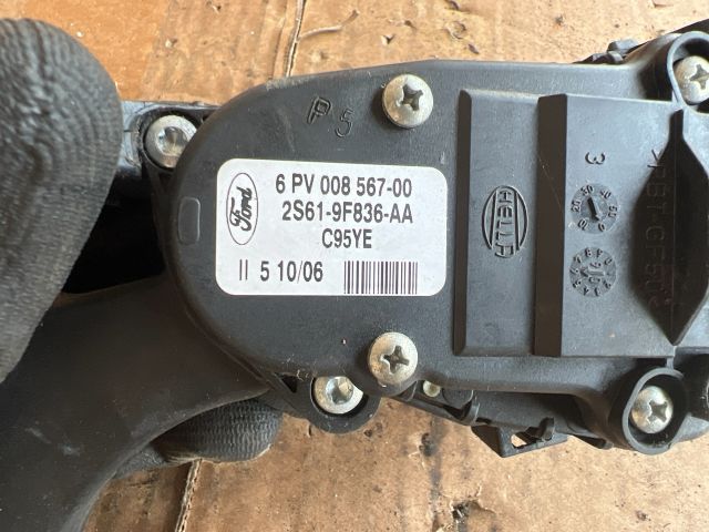 bontott FORD FIESTA V Gázpedál (Elektromos)