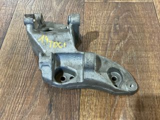 bontott FORD FIESTA V Generátor Tartó Bak