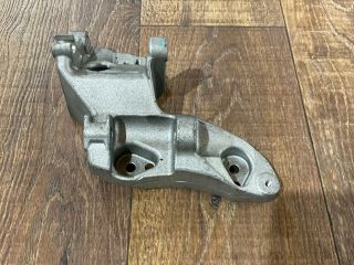 bontott FORD FIESTA V Generátor Tartó Bak