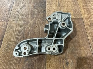 bontott FORD FIESTA V Generátor Tartó Bak