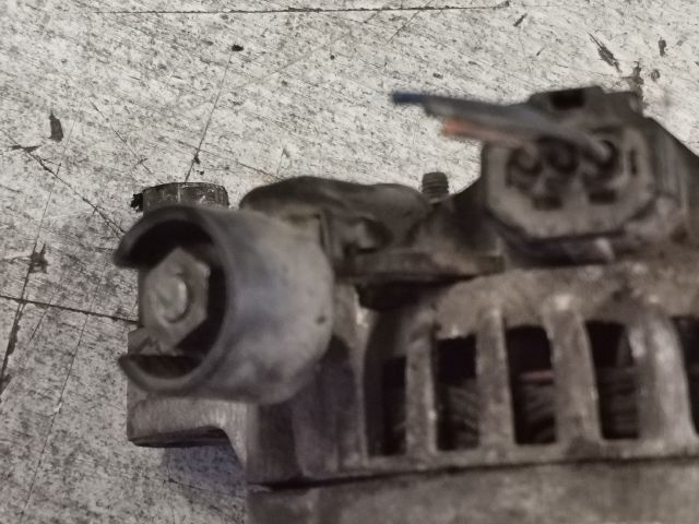 bontott FORD FIESTA V Generátor