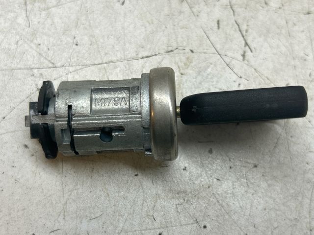 bontott FORD FIESTA V Gyújtáskapcsoló