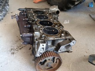 bontott FORD FIESTA V Hengerfej