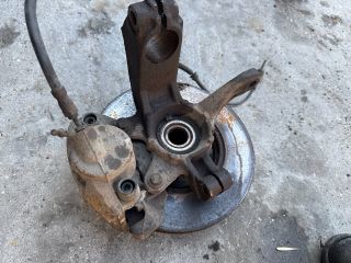 bontott FORD FIESTA V Jobb első Csonkállvány Kerékaggyal