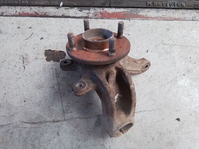 bontott FORD FIESTA V Jobb első Csonkállvány Kerékaggyal