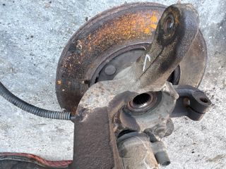 bontott FORD FIESTA V Jobb első Csonkállvány Kerékaggyal