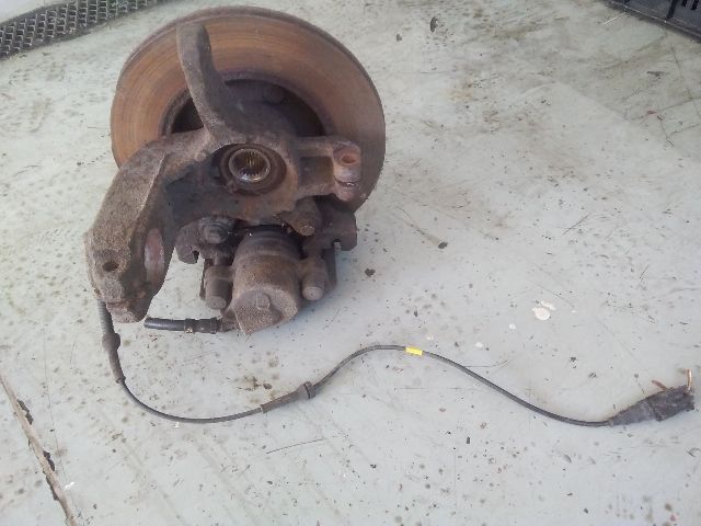 bontott FORD FIESTA V Jobb első Csonkállvány Kerékaggyal