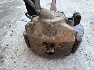 bontott FORD FIESTA V Jobb első Csonkállvány Kerékaggyal