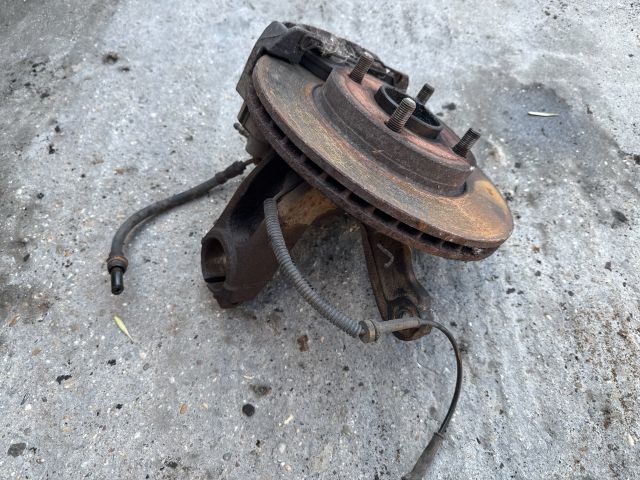 bontott FORD FIESTA V Jobb első Csonkállvány Kerékaggyal