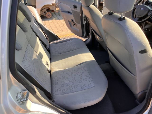 bontott FORD FIESTA V Jobb első Féknyereg Munkahengerrel