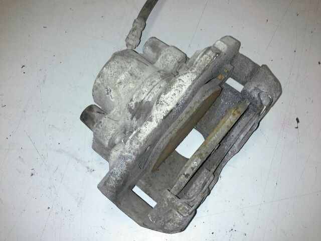 bontott FORD FIESTA V Jobb első Féknyereg Munkahengerrel