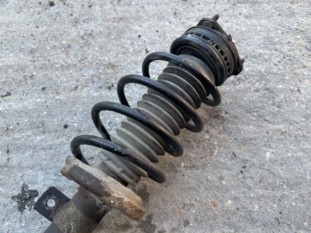 bontott FORD FIESTA V Jobb első Gólyaláb (Lengécsillapító, Rugó)