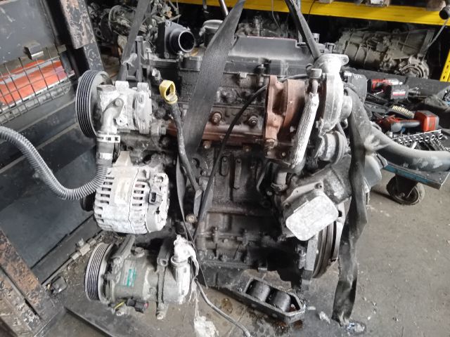 bontott FORD FIESTA V Komplett Motor (Segédberendezésekkel)