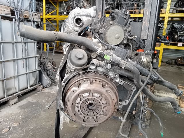 bontott FORD FIESTA V Komplett Motor (Segédberendezésekkel)