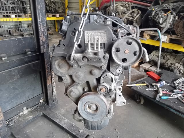 bontott FORD FIESTA V Komplett Motor (Segédberendezésekkel)