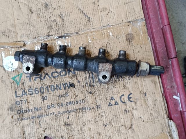 bontott FORD FIESTA V Közösnyomócső