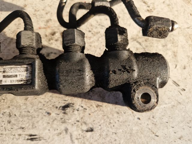 bontott FORD FIESTA V Közösnyomócső