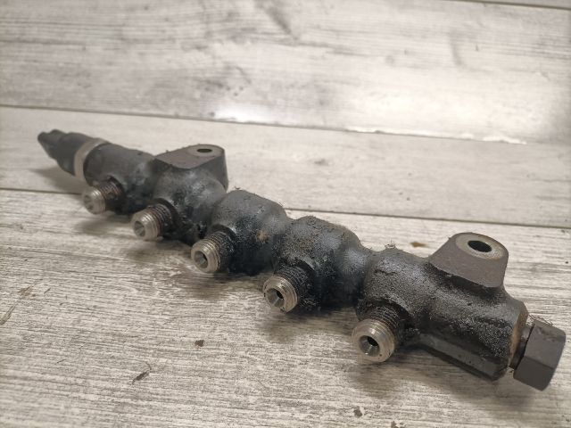 bontott FORD FIESTA V Közösnyomócső