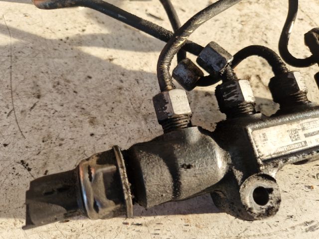 bontott FORD FIESTA V Közösnyomócső