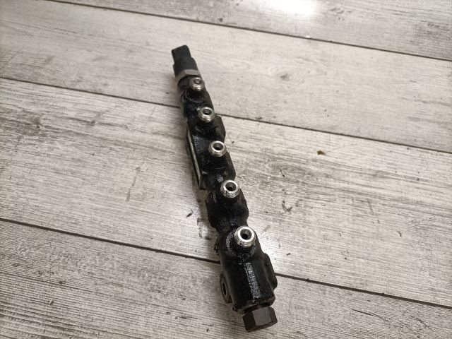 bontott FORD FIESTA V Közösnyomócső